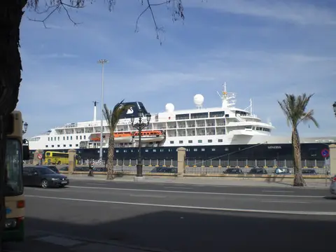 Vigo recibió a 3.424 cruceristas para ver el eclipse