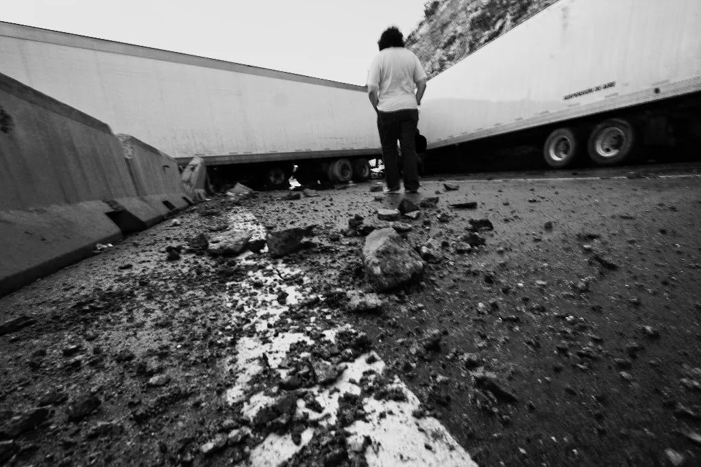 Accidente múltiple en la PO-548: cuatro horas de corte de tráfico y dos heridos