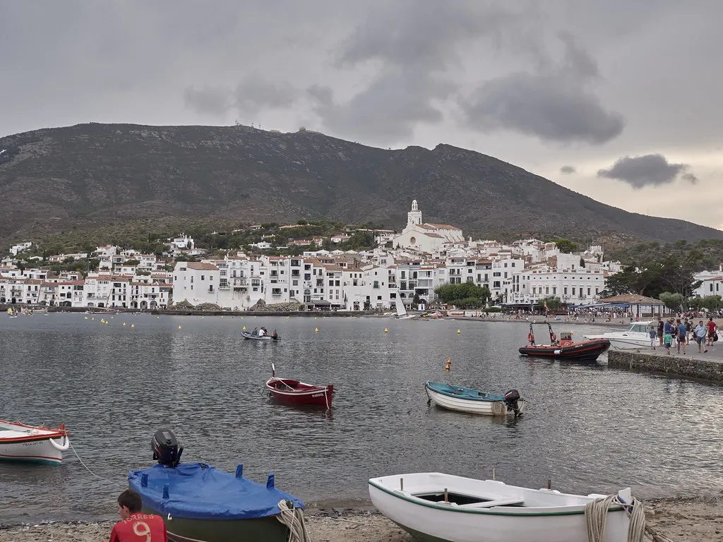 A Illa de Arousa zarpa hacia la vuelta al mundo en solitario con Mattew Wright