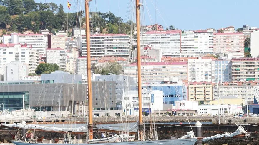 Vigo acoge la venta de la goleta Elena por 6,5 millones