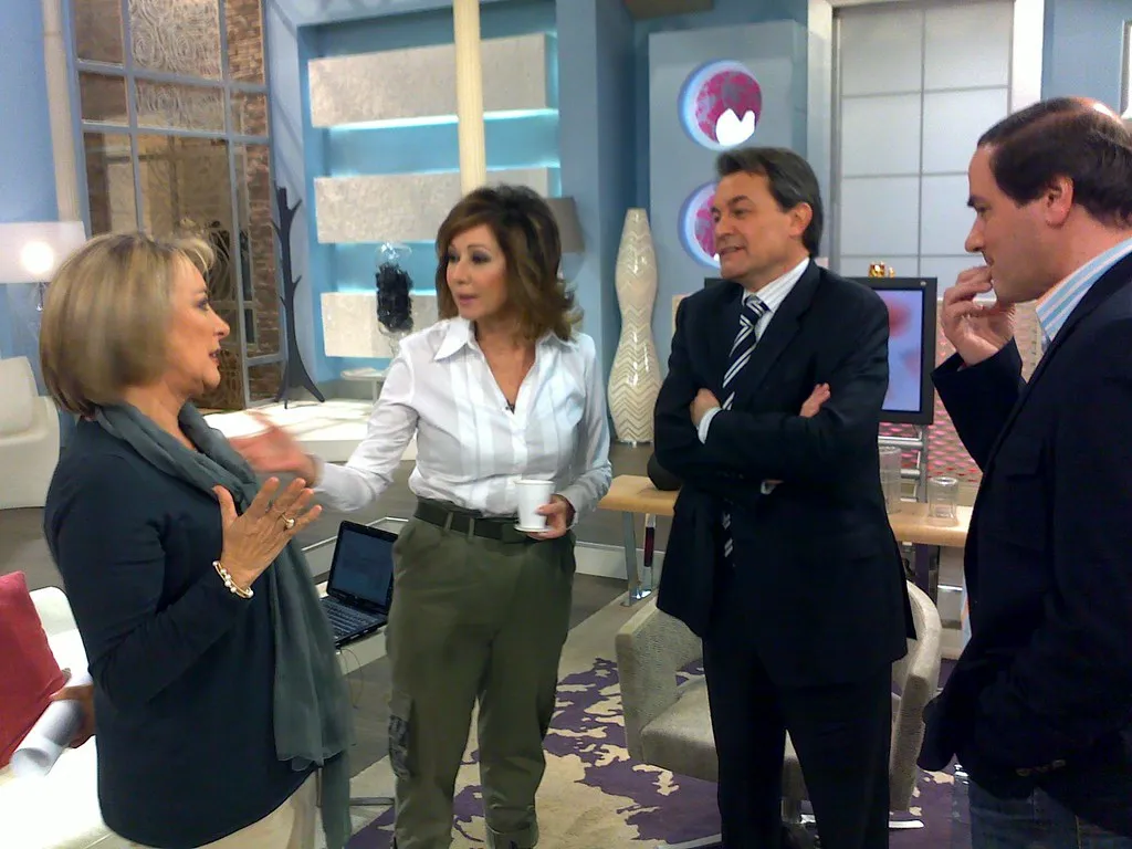 Aramís Fuster enloquecida por Marisa Martín Blázquez en Telecinco